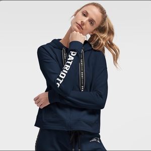 New England Patriots DKNY Sport Women's Zoey Crop Full-Zip Hoodie - Navy